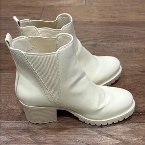 Ankle Boots by Mia - cream -size 7.5